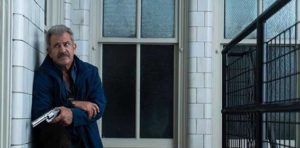 Mel Gibson with the gun