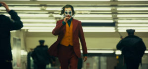 Joker smoking cigare